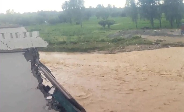 भारतमा अविरल वर्षा, राजस्थानका विद्यालय बन्द