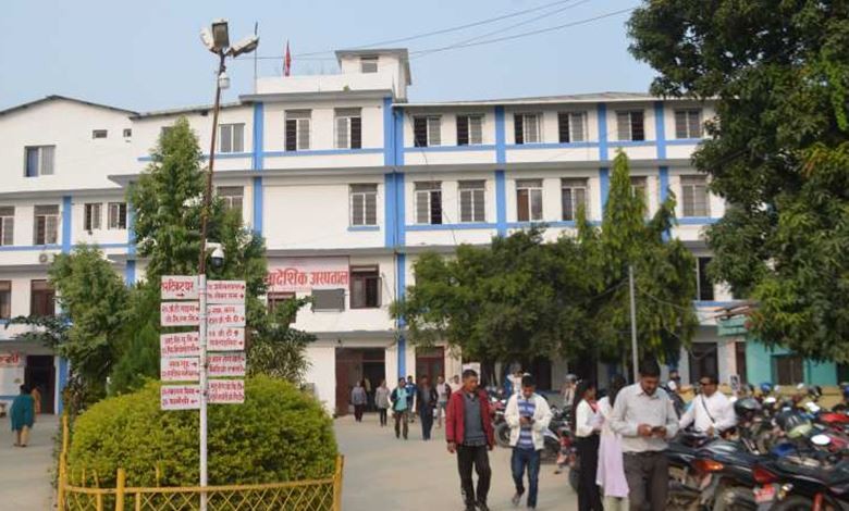 सेती प्रादेशिक अस्पतालमा तीन दिनदेखि उठेन सुत्केरीको शव