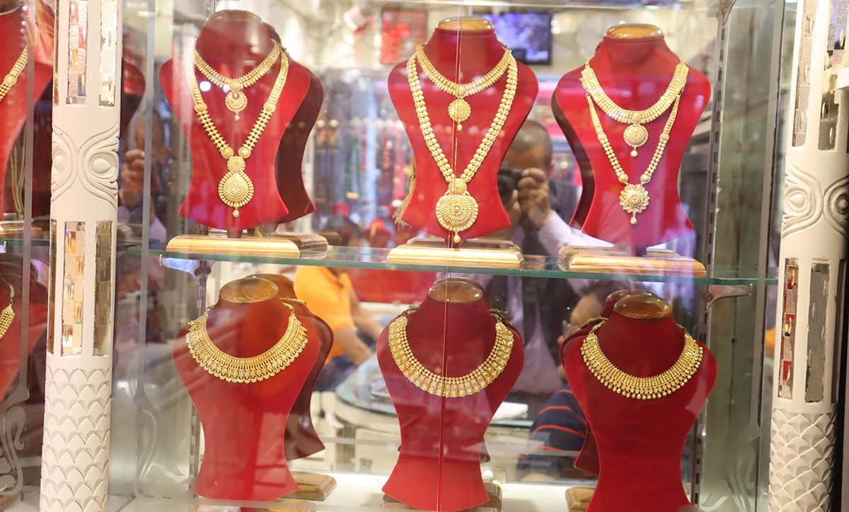 सुनको मूल्य हालसम्मकै उच्च, चाँदीमा पनि कीर्तिमान